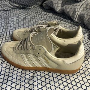 Adidas Samba OG - only worn once!